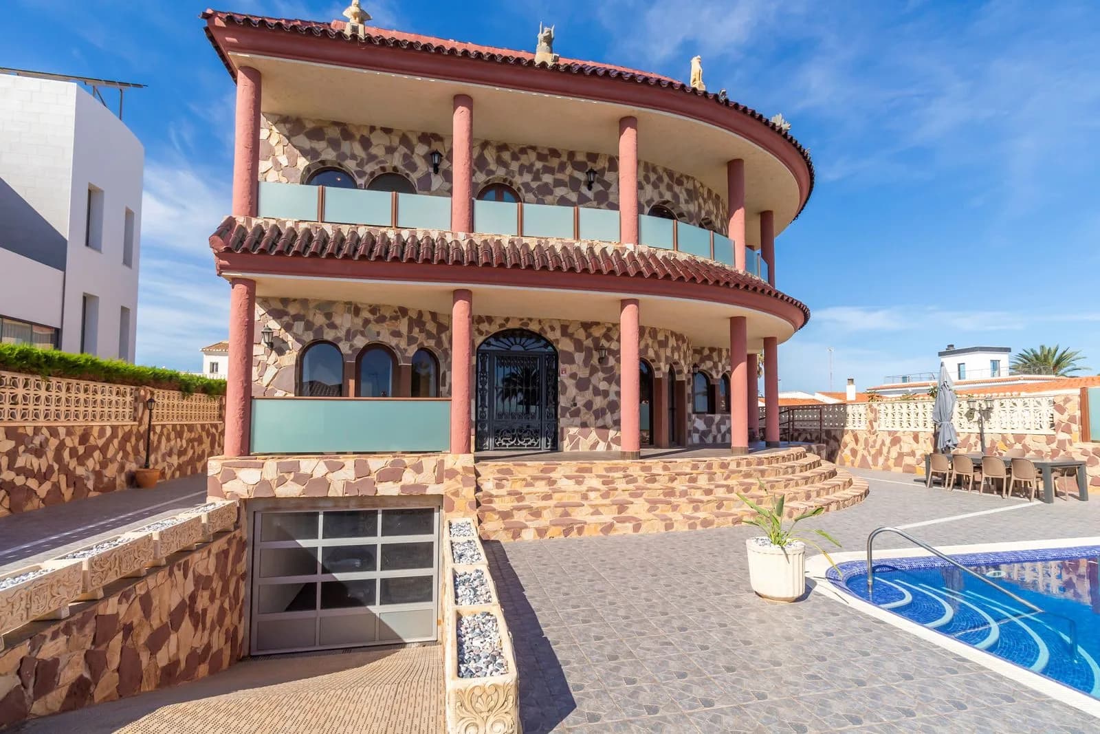 Villa In La Zenia