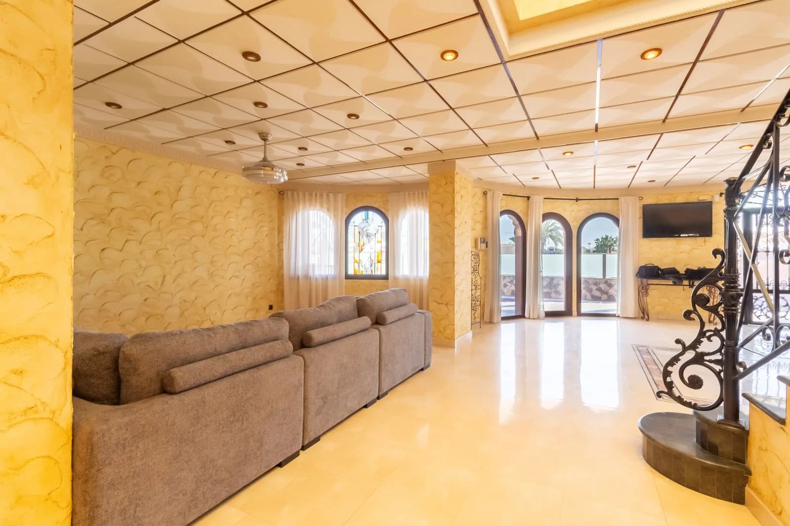 Villa In La Zenia - Image 5