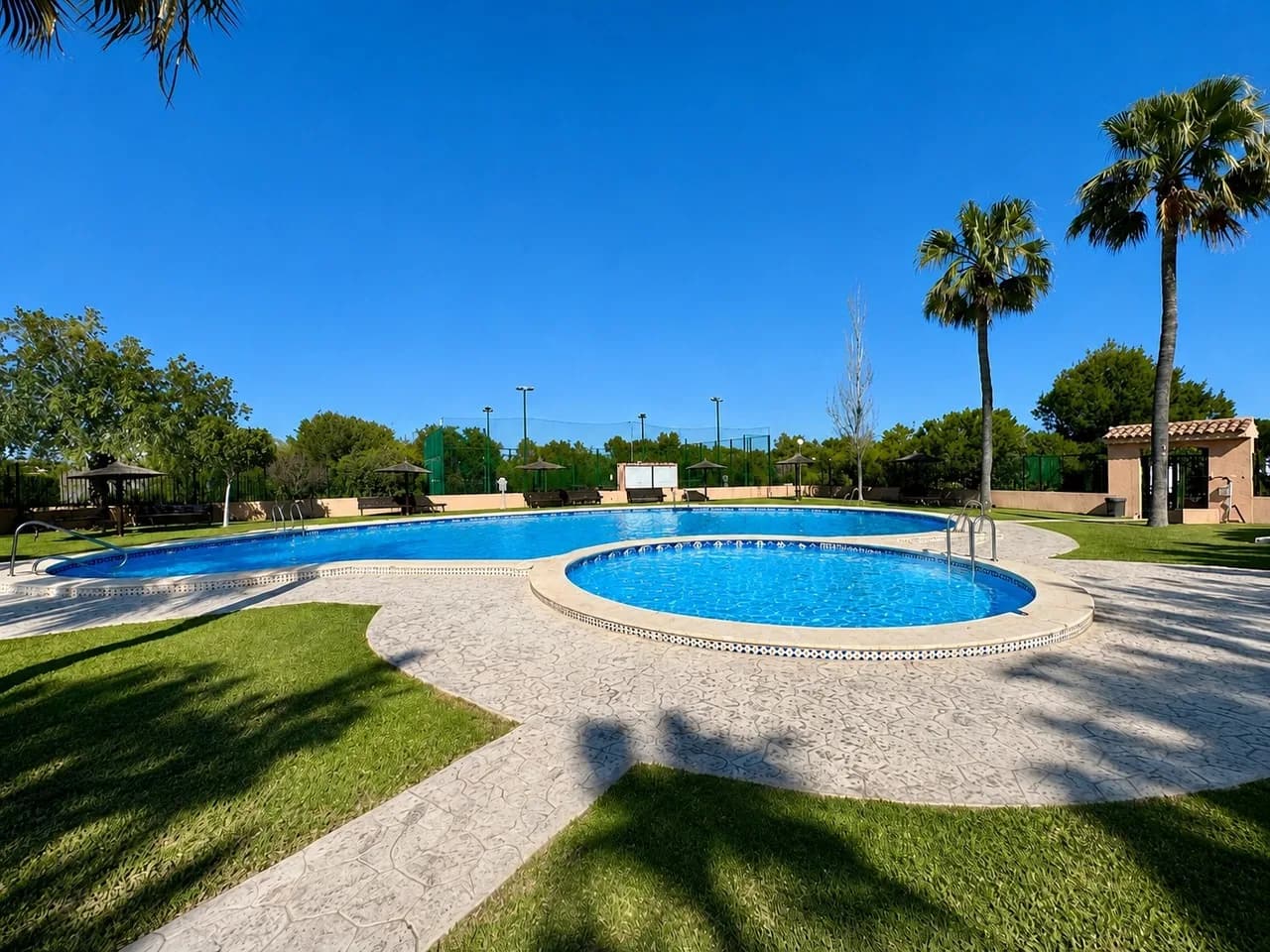 Townhouse de 3 dormitorios en venta en Los Altos, Alicante - Image 3