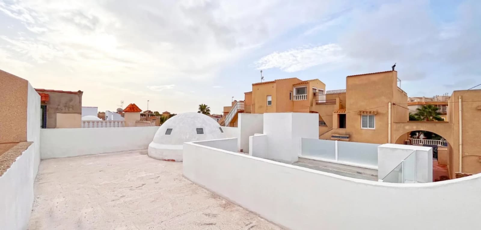 Bungalow de 2 chambres à vendre à Orihuela Costa, Costa Blanca (Alicante) - Image 2