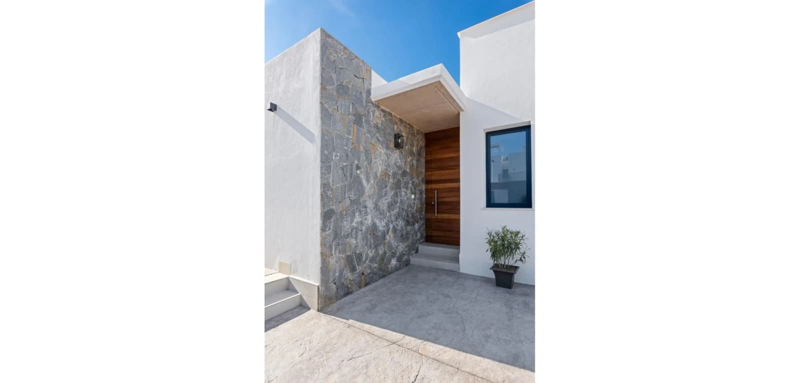 Detached Villa In Cartagena - Image 3