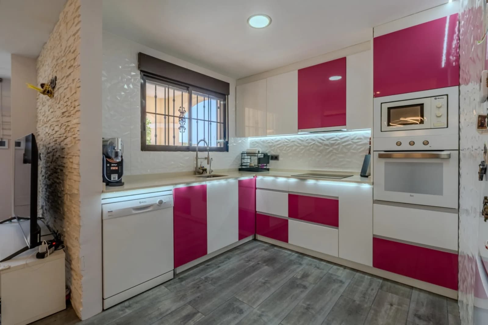 Independent Villa In Torrevieja - Image 9