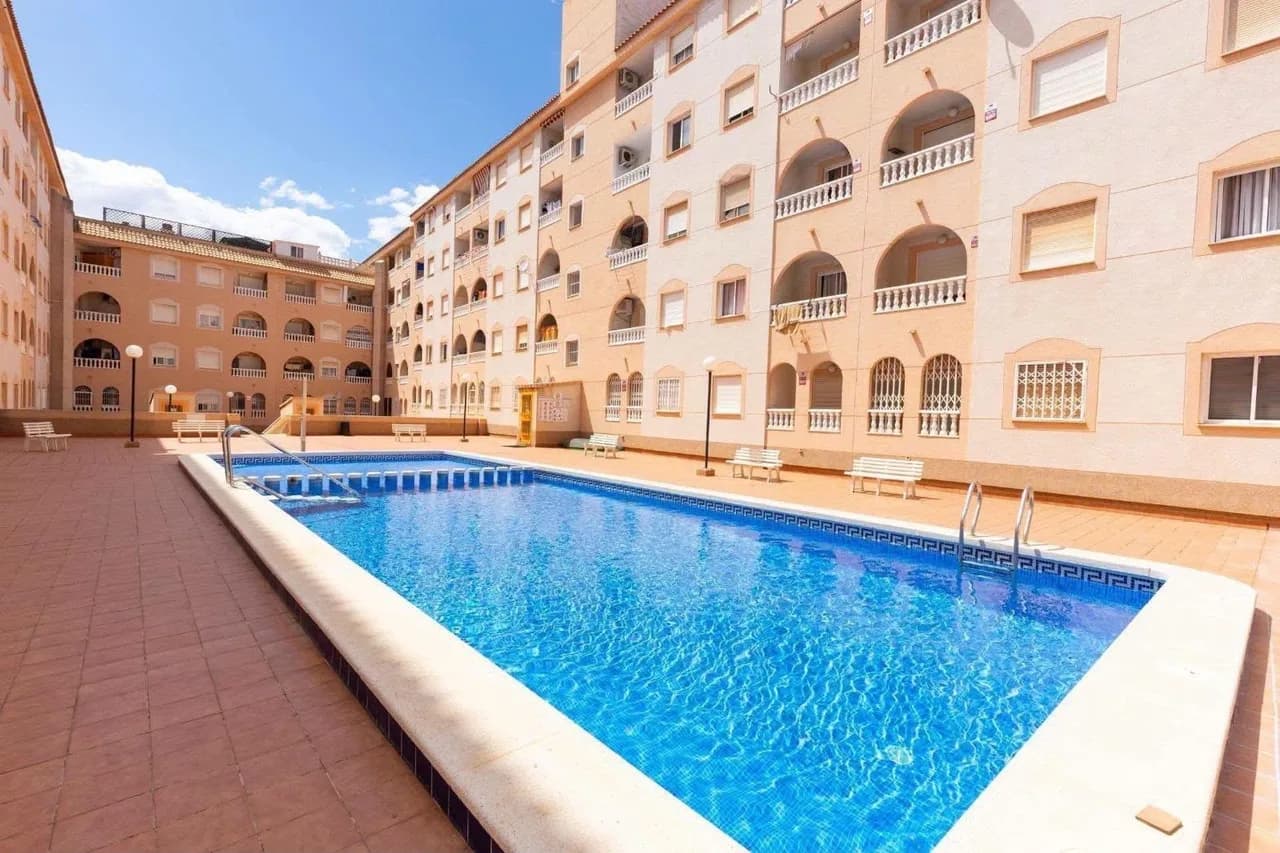 Apartment de 1 dormitorios en venta en Torrevieja, Alicante