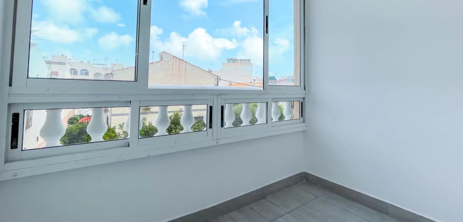 2 Bedroom Apartment for Sale in Torrevieja, Costa Blanca (Alicante) - Image 2