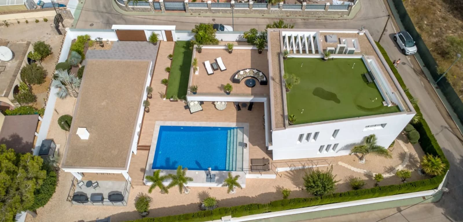 Detached Villa In Pinar De Campoverde - Image 4