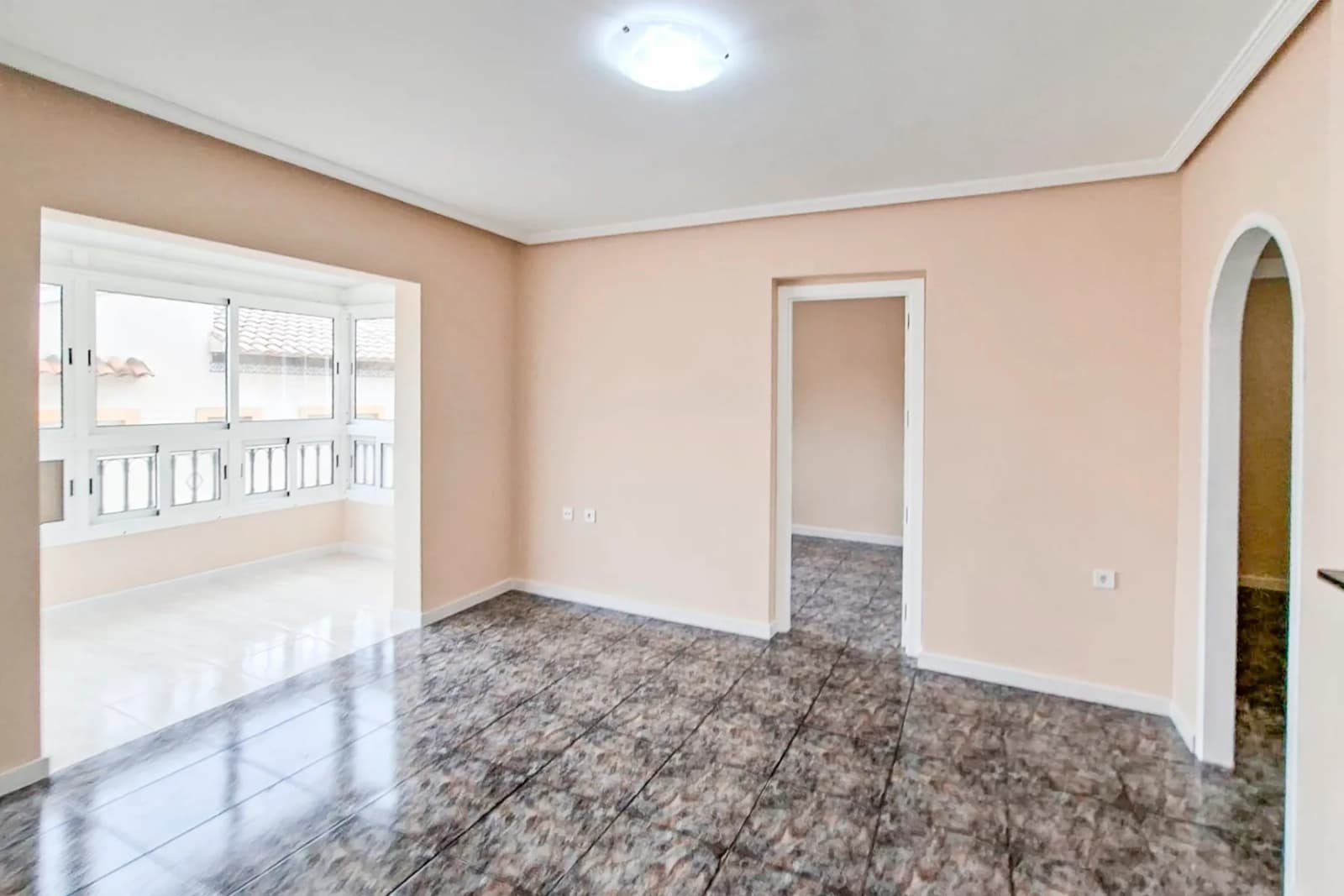 Bungalow de 2 dormitorios en venta en Orihuela costa, Alicante - Image 3