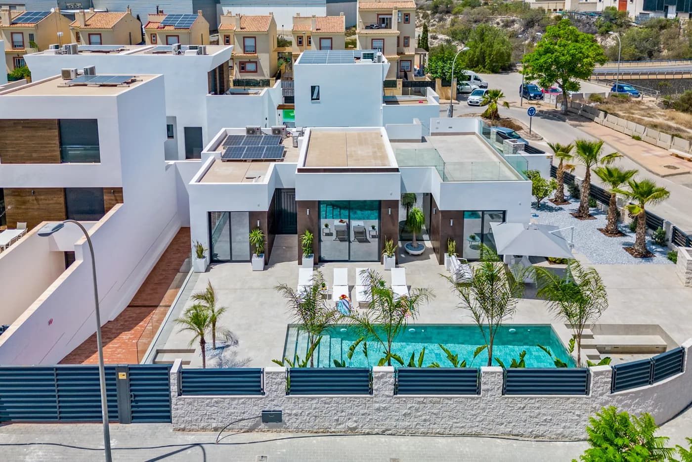 Villa de 4 dormitorios en venta en El Campello, Alicante