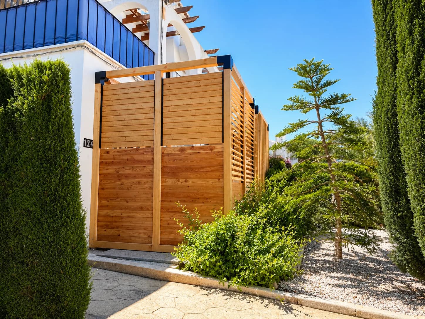 2 Bedroom Bungalow for Sale in Torrevieja, Alicante - Image 2