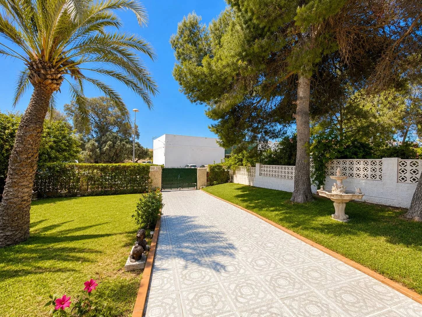 Town House In Torrevieja - Image 5