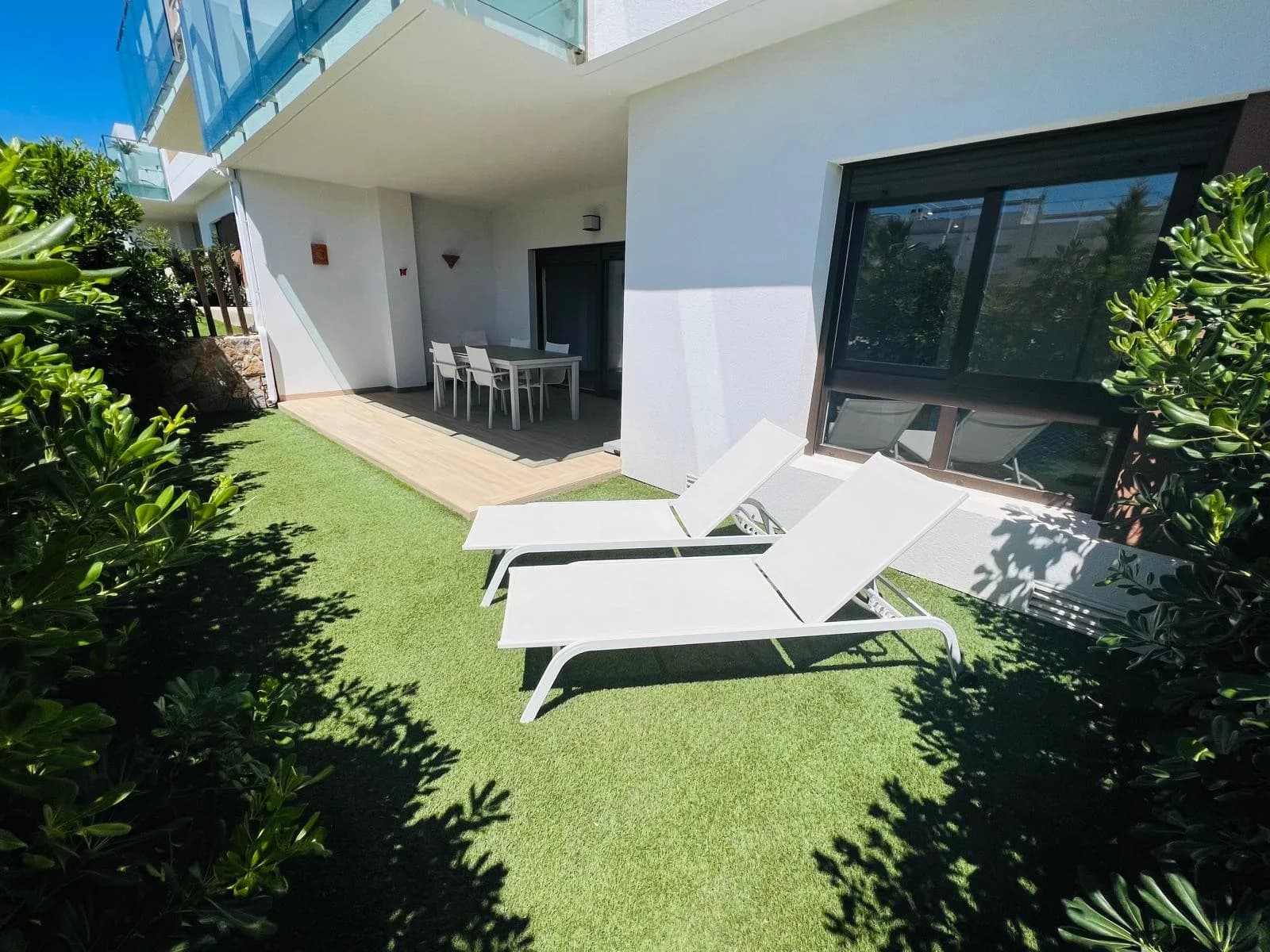 Apartment de 2 dormitorios en venta en Entre Naranjo - Vistabella Golf, Alicante - Image 2