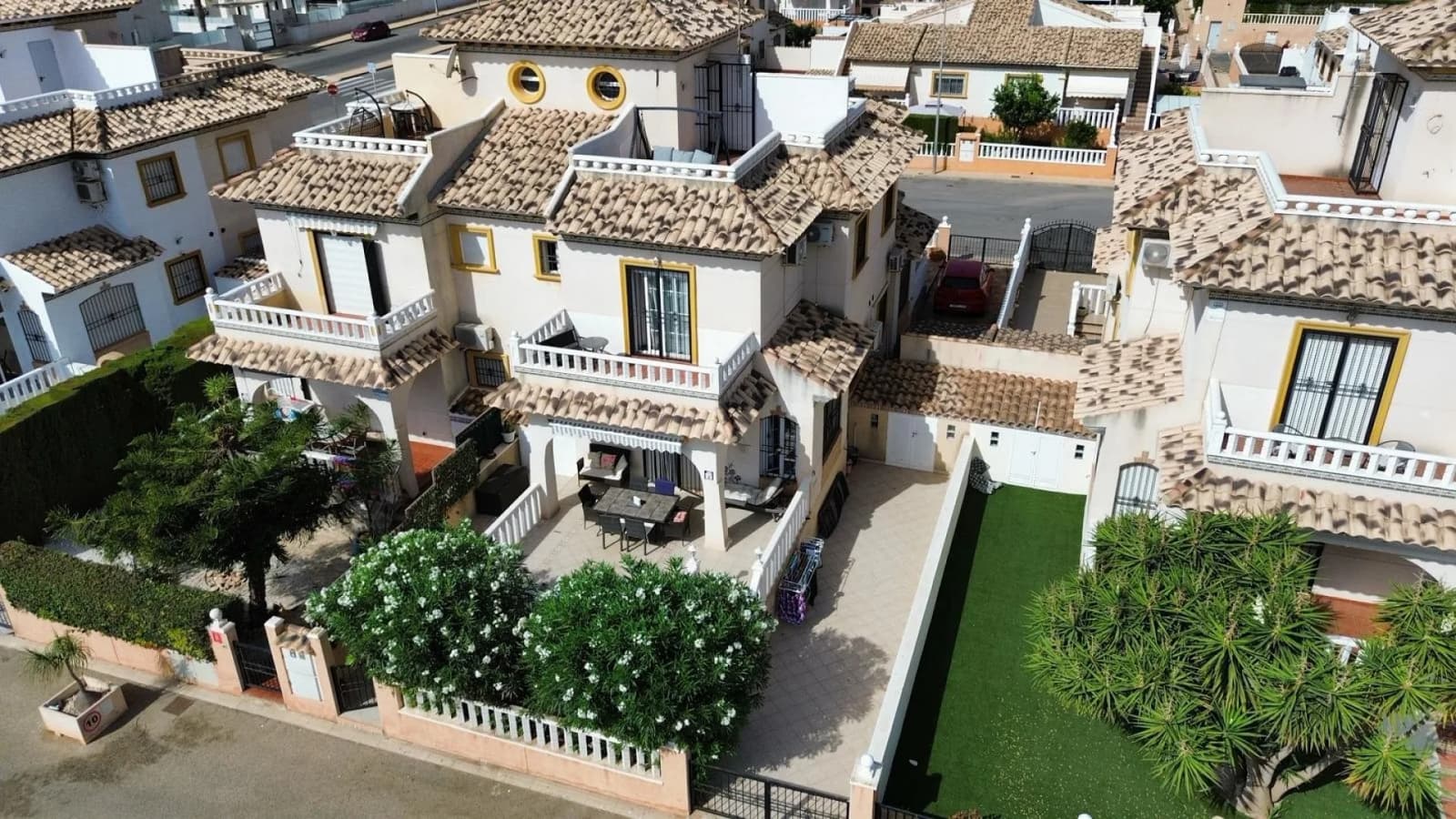 Semi-detached House In Lomas De Cabo Roig - Image 4