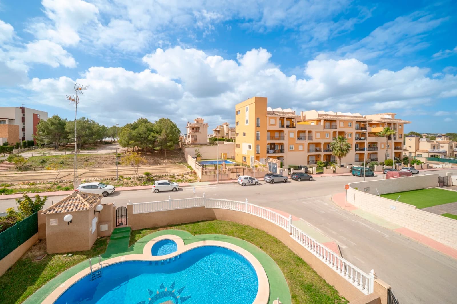 4 Bedroom Villa for Sale in Orihuela costa, Alicante - Image 2