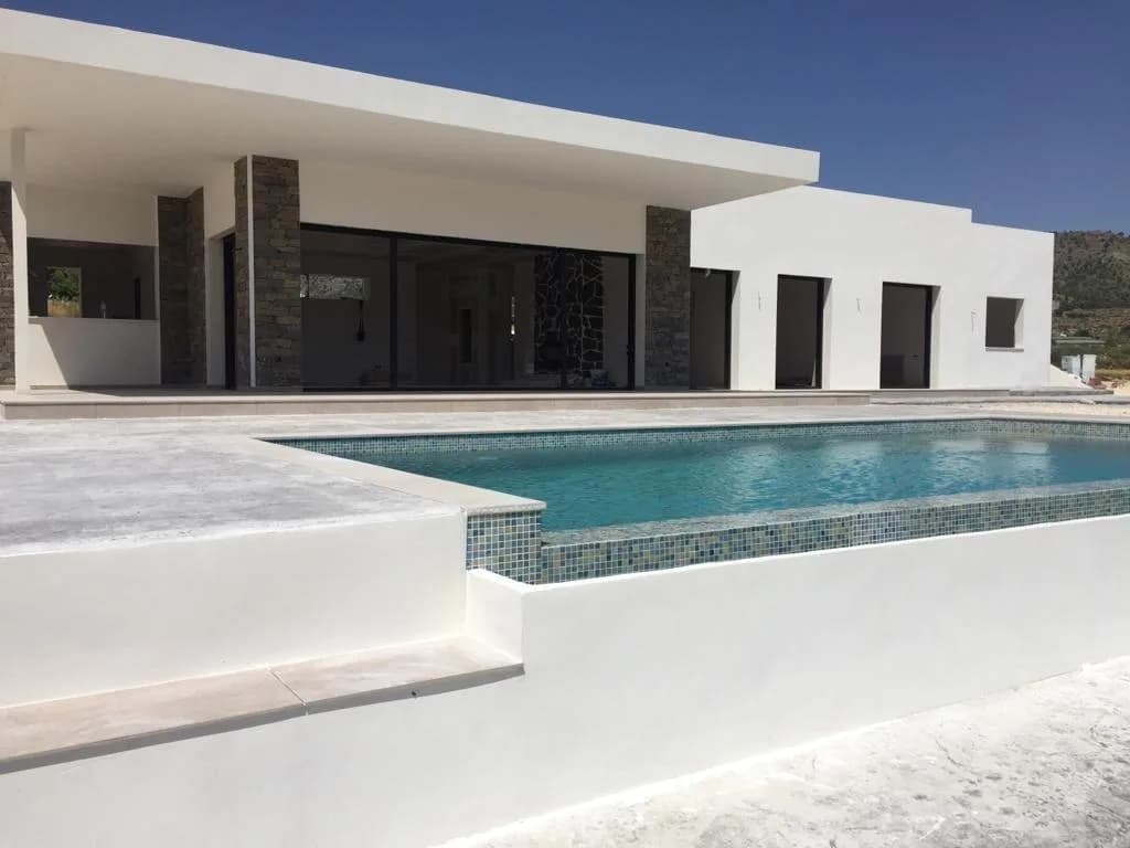 3 Bedroom Villa for Sale in Pinoso, Alicante - Image 8