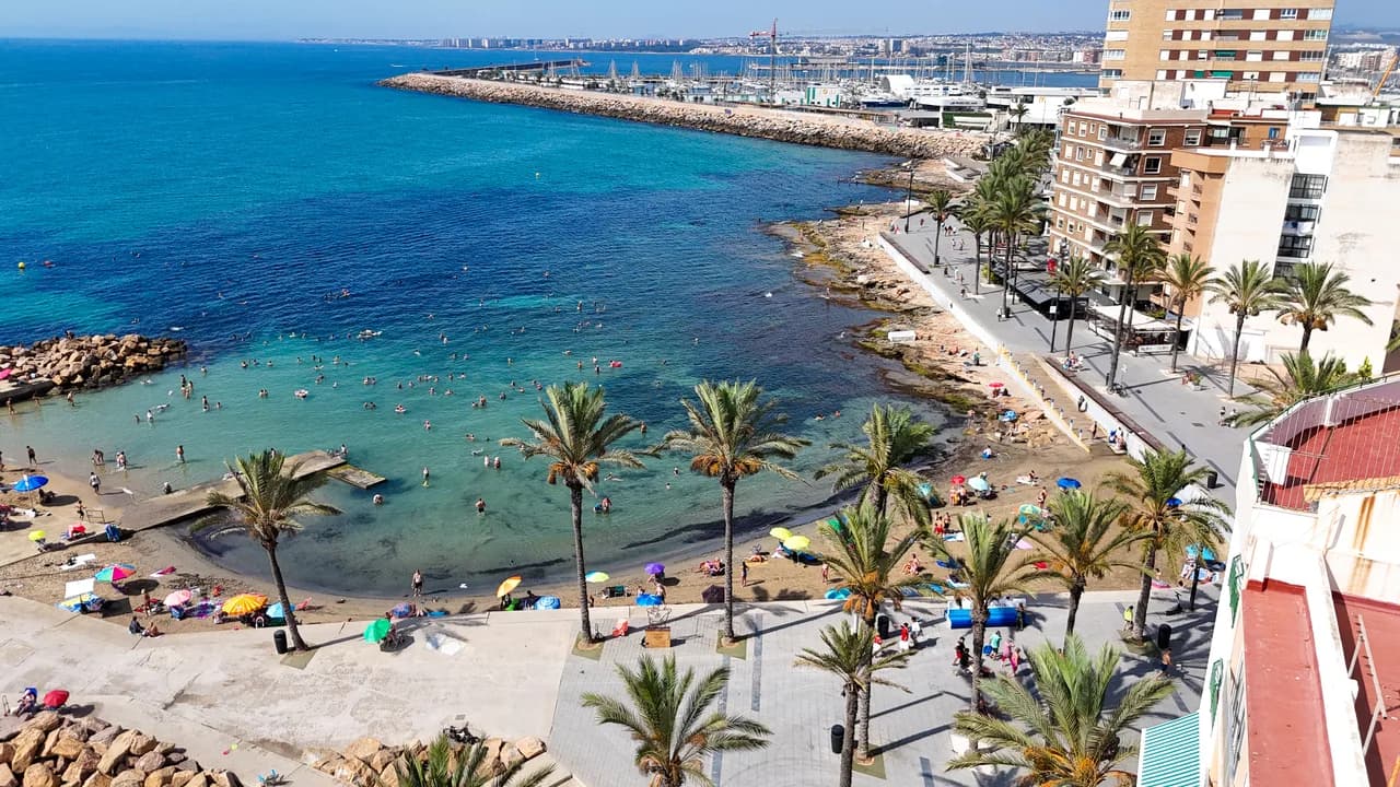 Apartment с 2 спальнями на продажу в Torrevieja, Alicante - Image 2