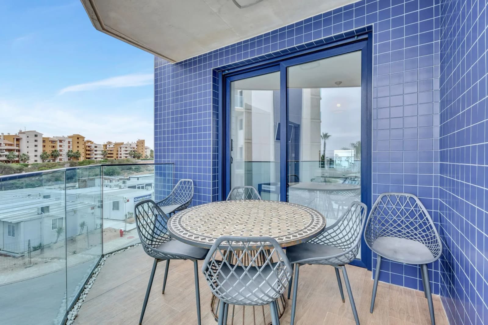 Apartment In Punta Prima - Image 4