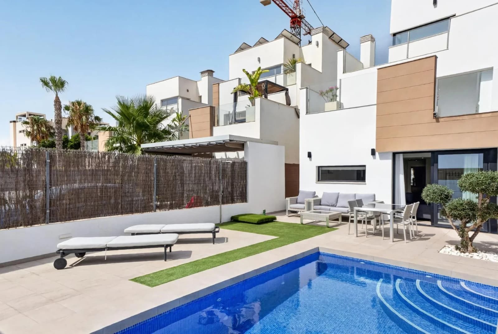 Villa In Guardamar Del Segura - Image 2