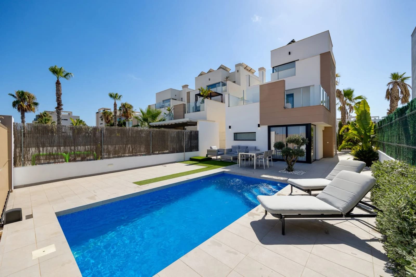 Villa In Guardamar Del Segura