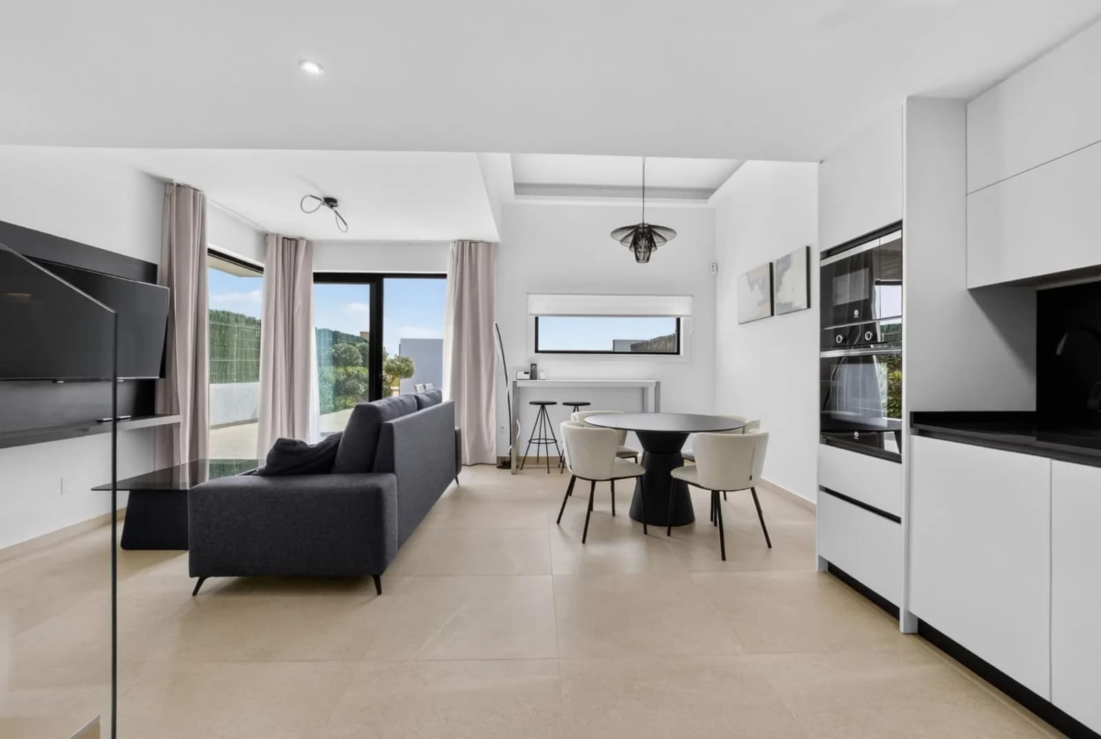 Villa In Guardamar Del Segura - Image 8