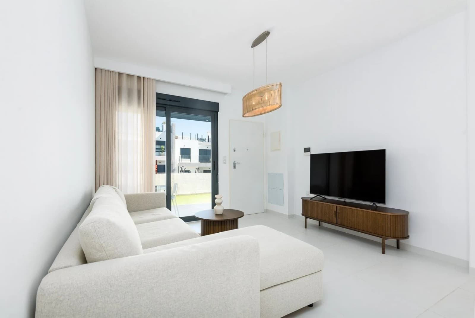 Apartment In San Miguel De Salinas - Image 9