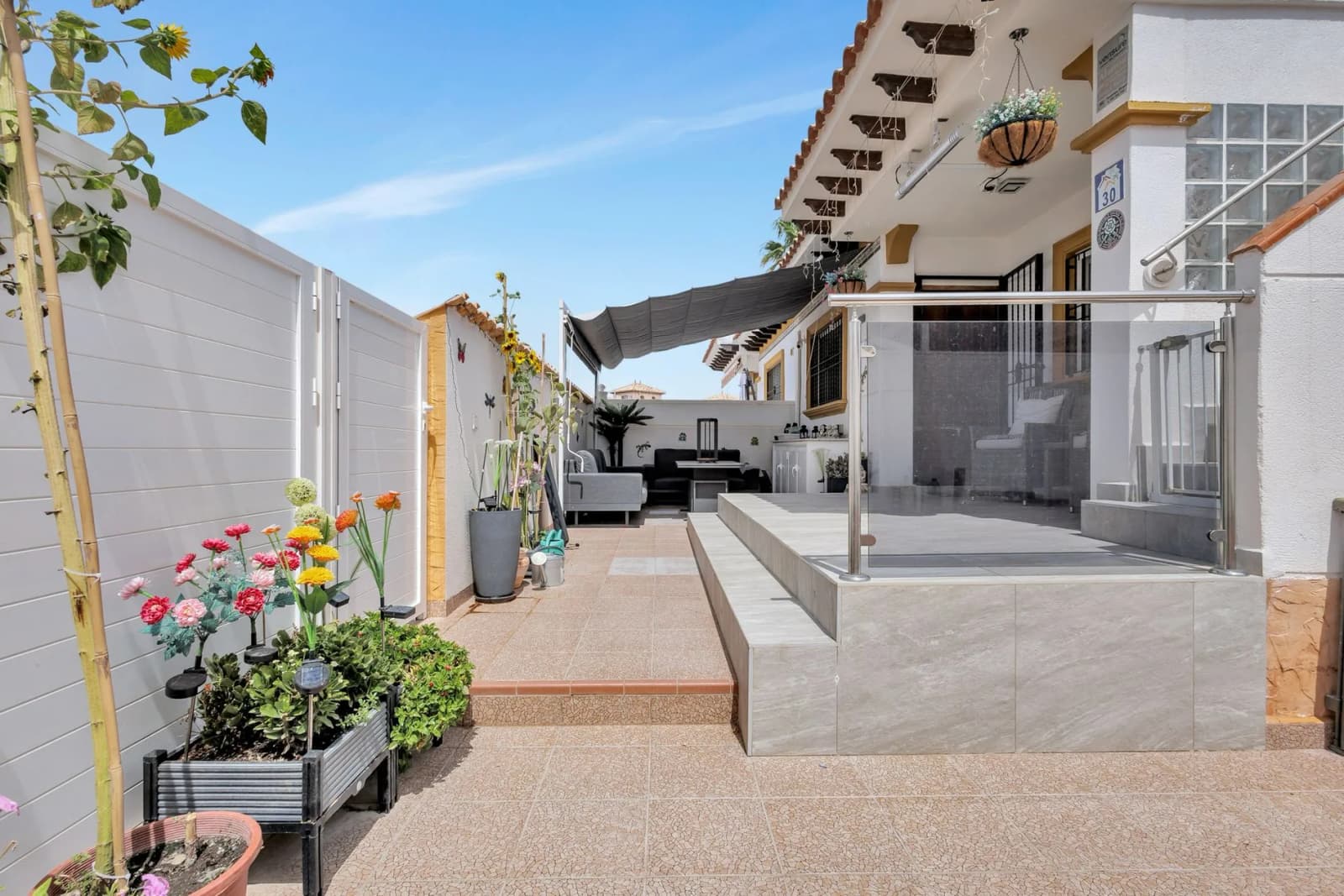 Apartment In Cabo Roig - Image 2