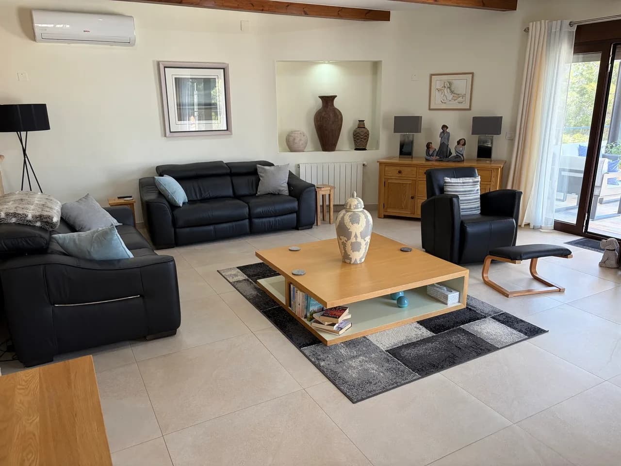 4 Bedroom Villa for Sale in Pinar de Campoverde, Alicante - Image 9