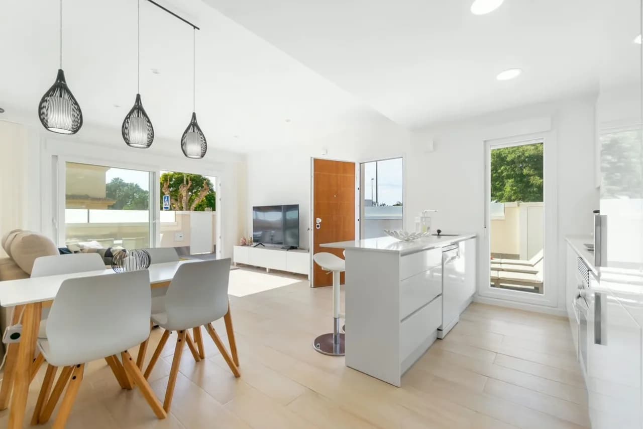 Villa de 3 dormitorios en venta en Pilar de la Horadada, Alicante - Image 8