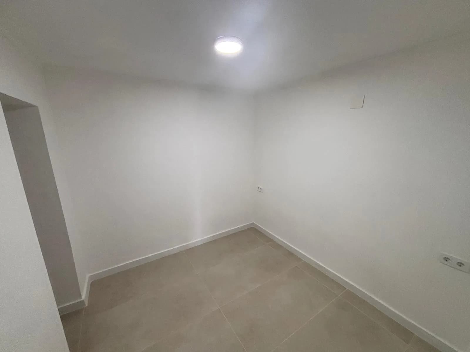 Bungalow met 2 slaapkamers te koop in Urbanización La Torreta, Alicante - Image 7