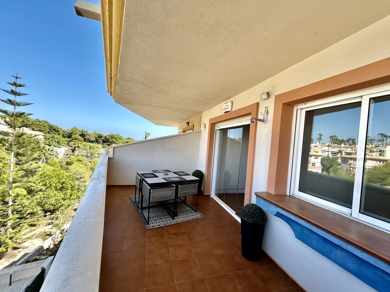 Apartment met 2 slaapkamers te koop in Villamartin, Alicante - Image 4