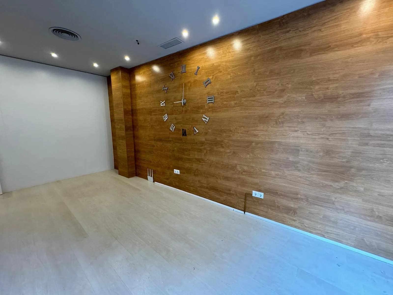 Commercial Space In Guardamar Del Segura - Image 9