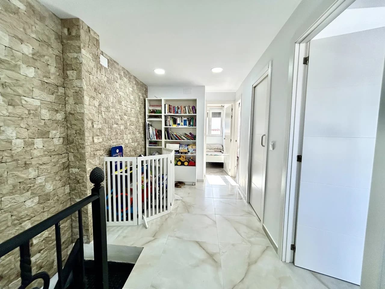 Townhouse de 3 dormitorios en venta en Los Balcones, Alicante - Image 9