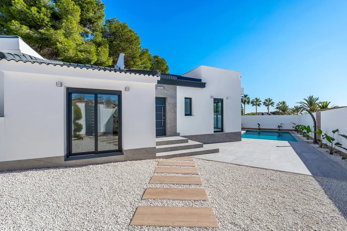 Villa de 4 dormitorios en venta en Ciudad Quesada - Rojales, Alicante - Image 2