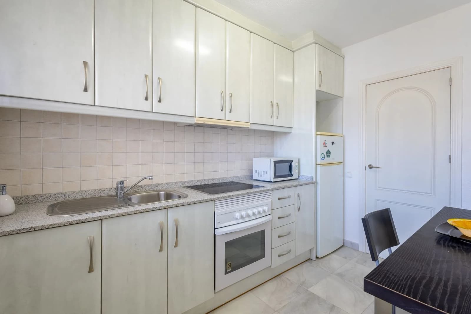 Apartment In La Mata - Image 8
