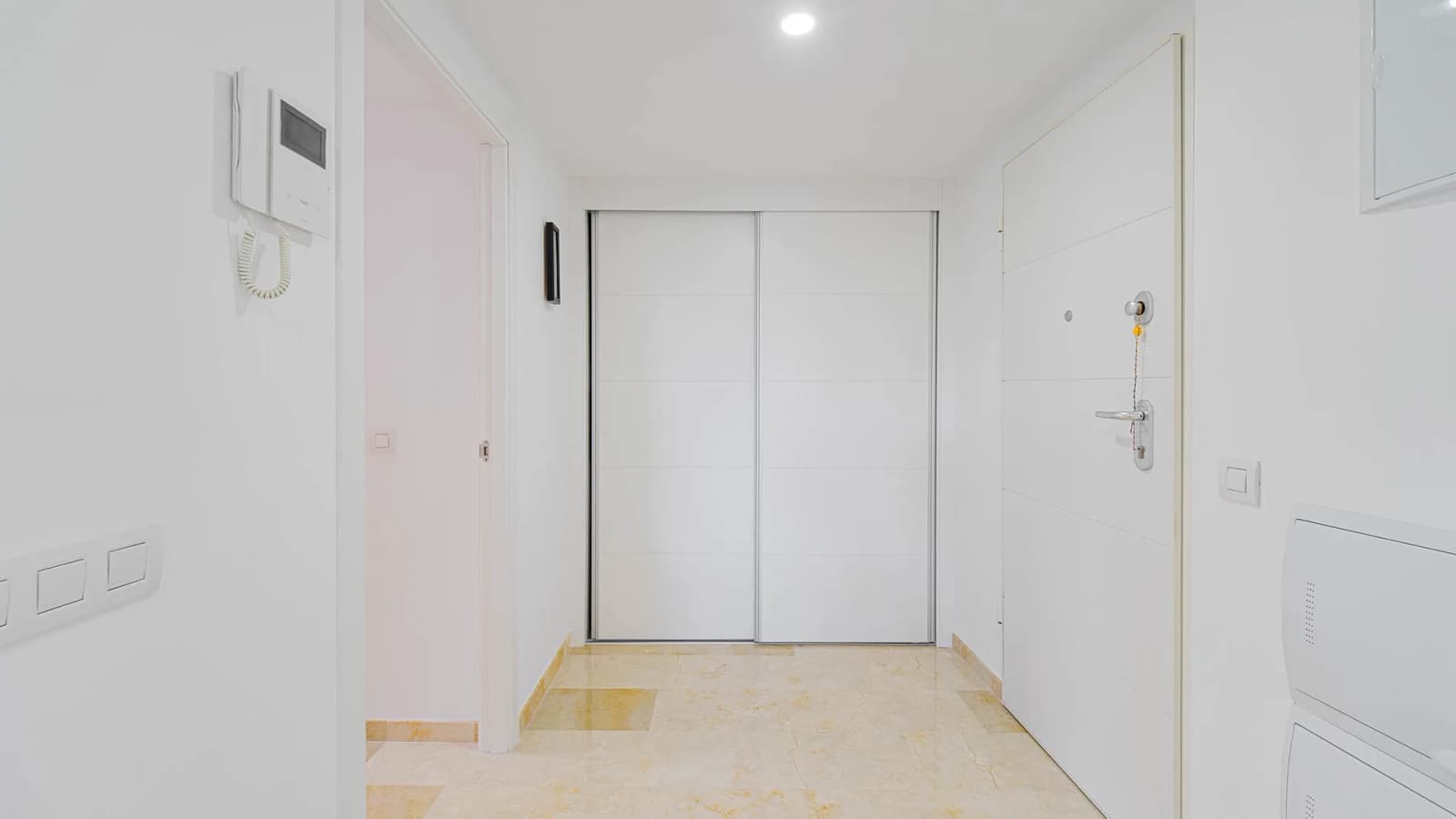 Apartament In Punta Prima - Image 8