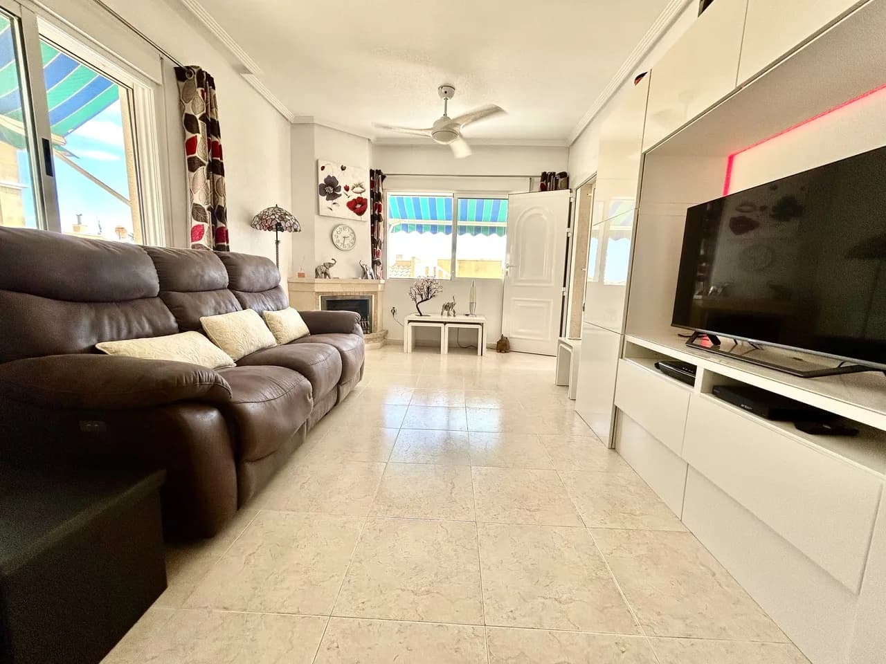 Villa de 5 chambres à vendre à Villamartin, Alicante - Image 8
