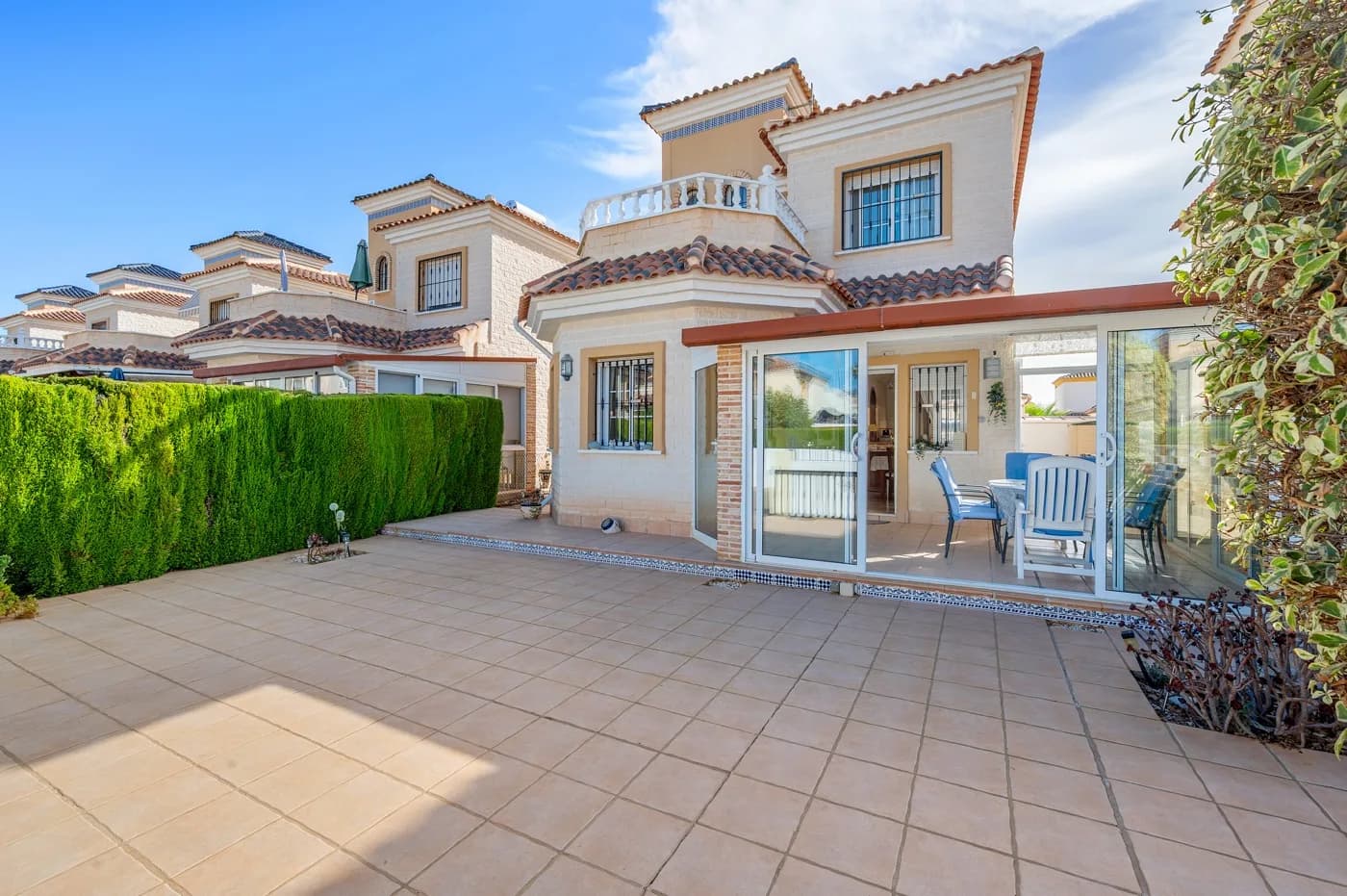 Villa In Guardamar Del Segura - Image 4