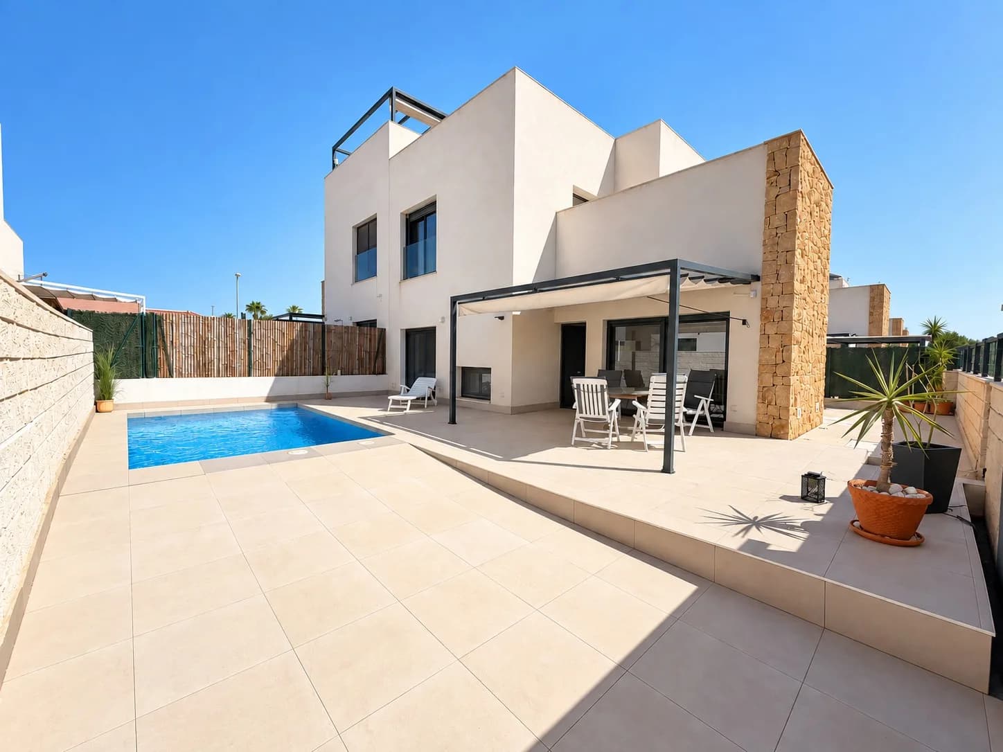 Town House In Ciudad Quesada - Image 2