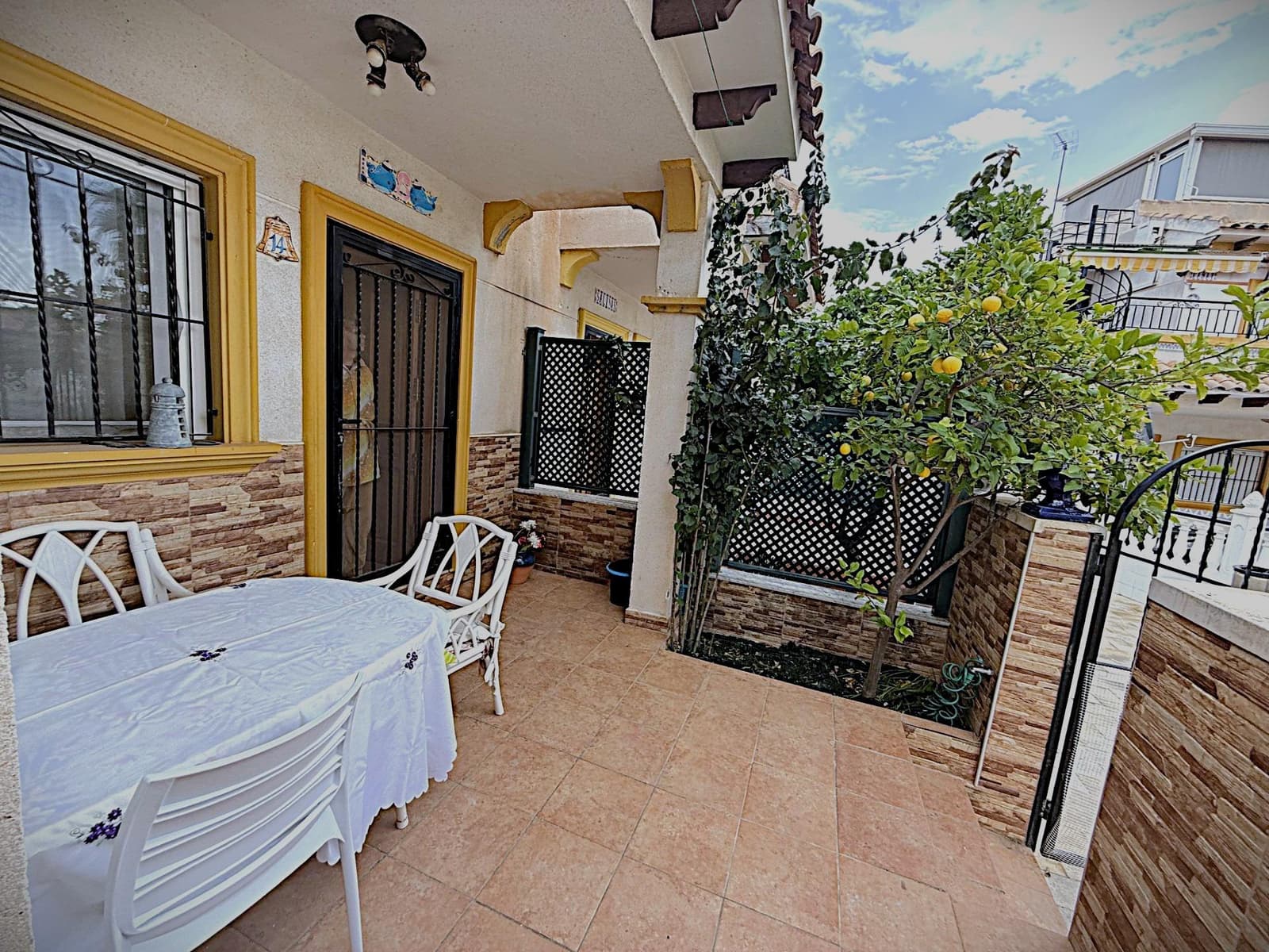 Town House In Punta Prima - Image 2