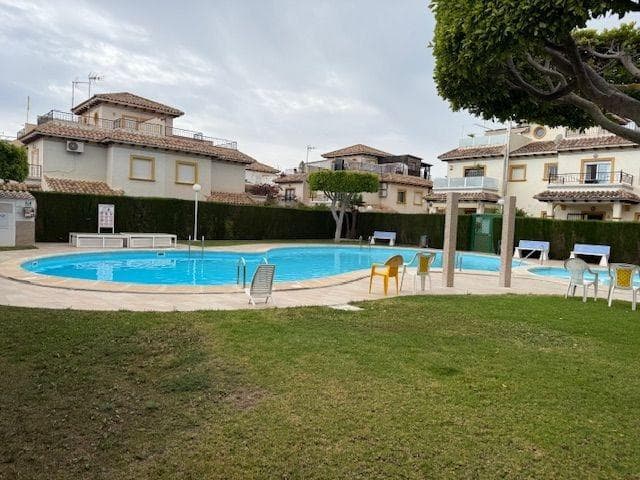 Town House In Punta Prima - Image 7