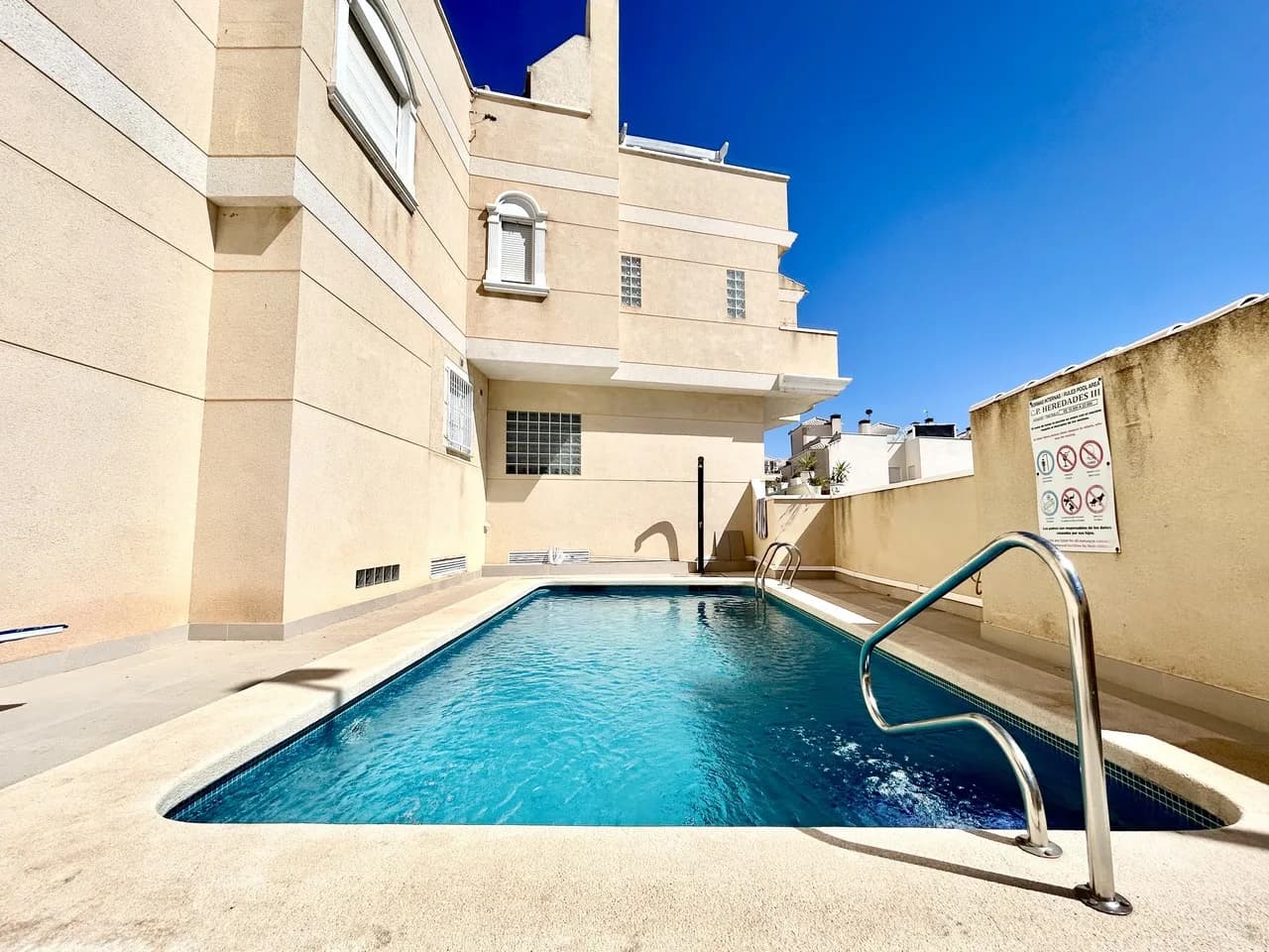 Townhouse In Formentera Del Segura - Image 2