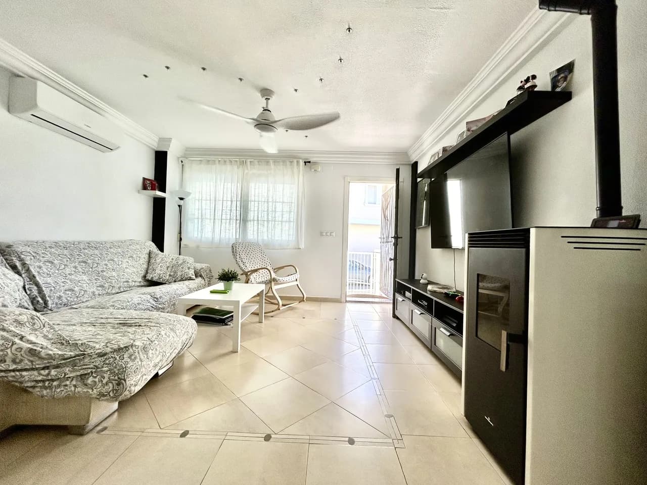 Townhouse In Formentera Del Segura - Image 7