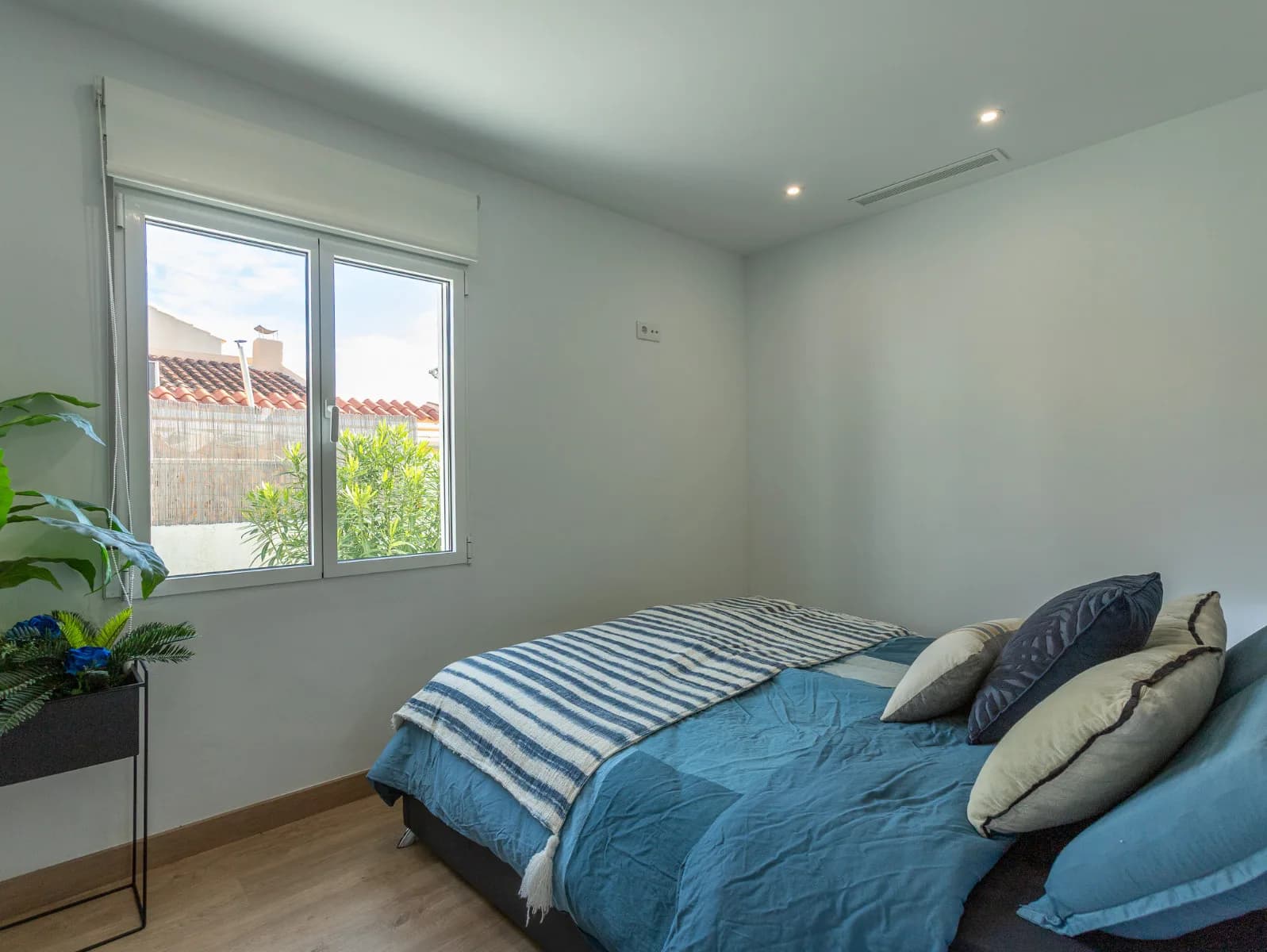 Chalet In Los Balcones - Image 7