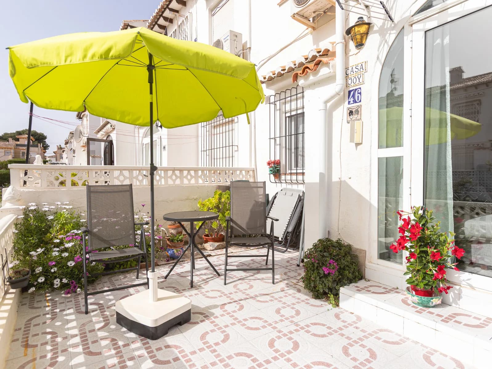 Bungalow z 1 sypialniami na sprzedaż w Torrevieja, Alicante - Image 2