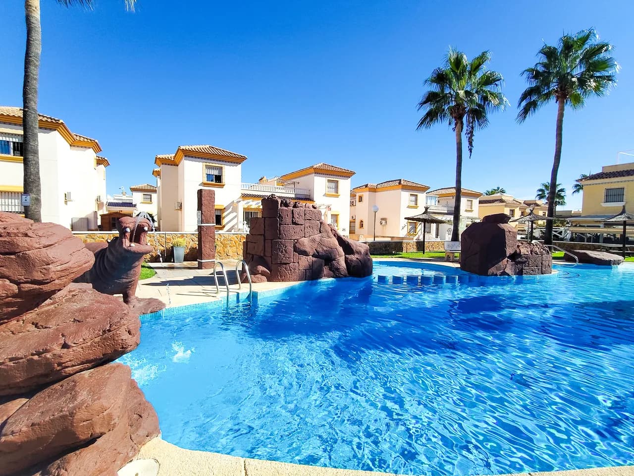 Apartment In Villamartin - Image 2