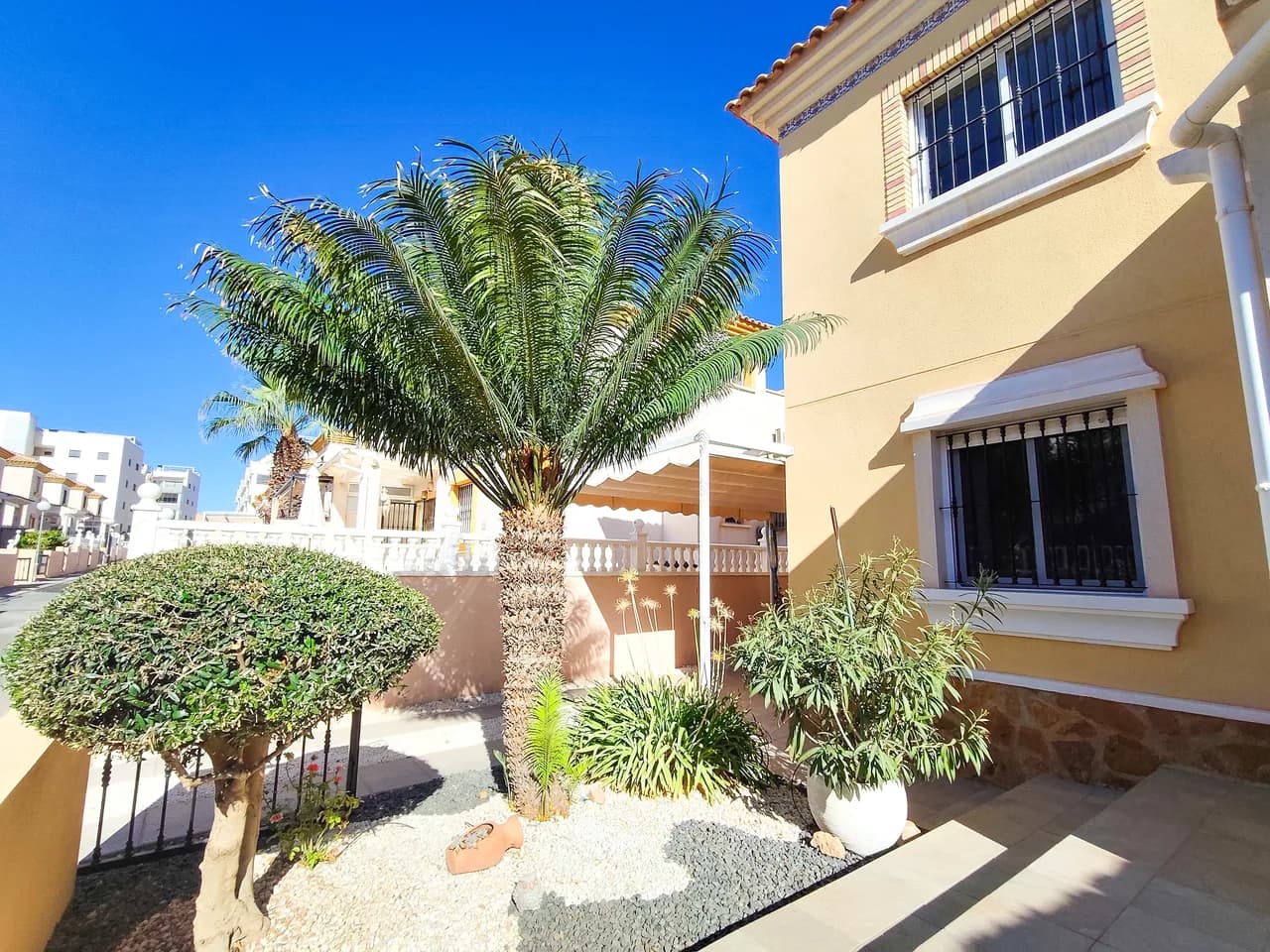 Apartment In Villamartin - Image 3