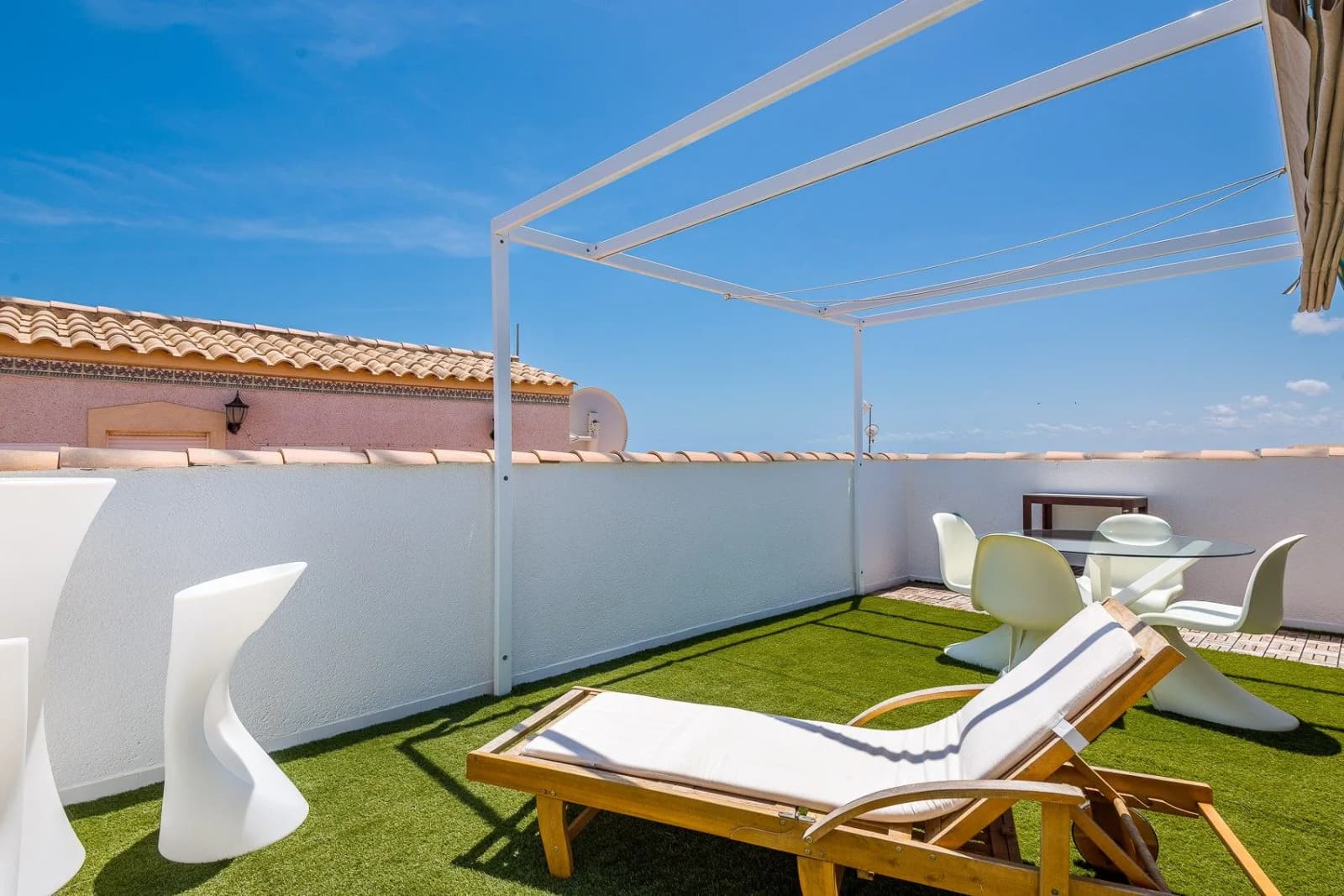 Apartment z 2 sypialniami na sprzedaż w Punta Prima, Costa Blanca - Image 2