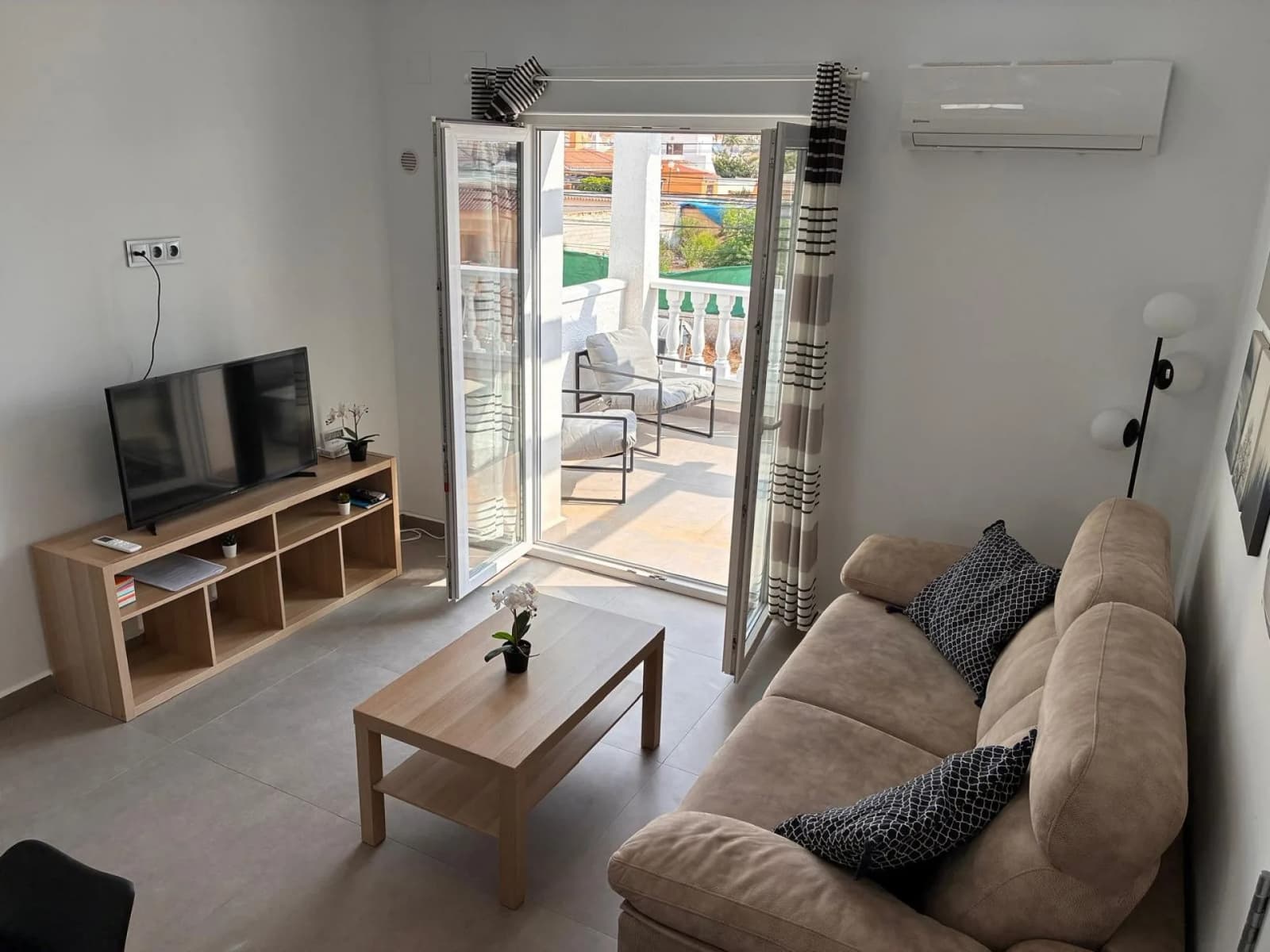 Apartment In Orihuela Costa - Image 3