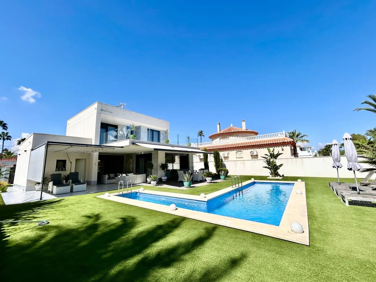 Villa In Los Urrutias