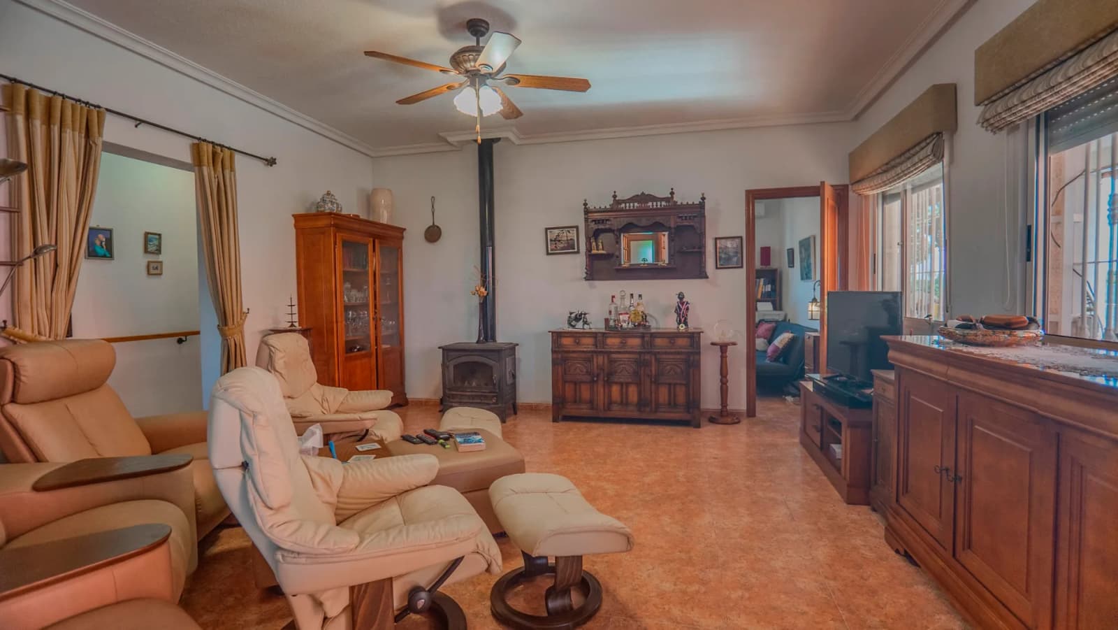 Country Property In Orihuela - Image 8