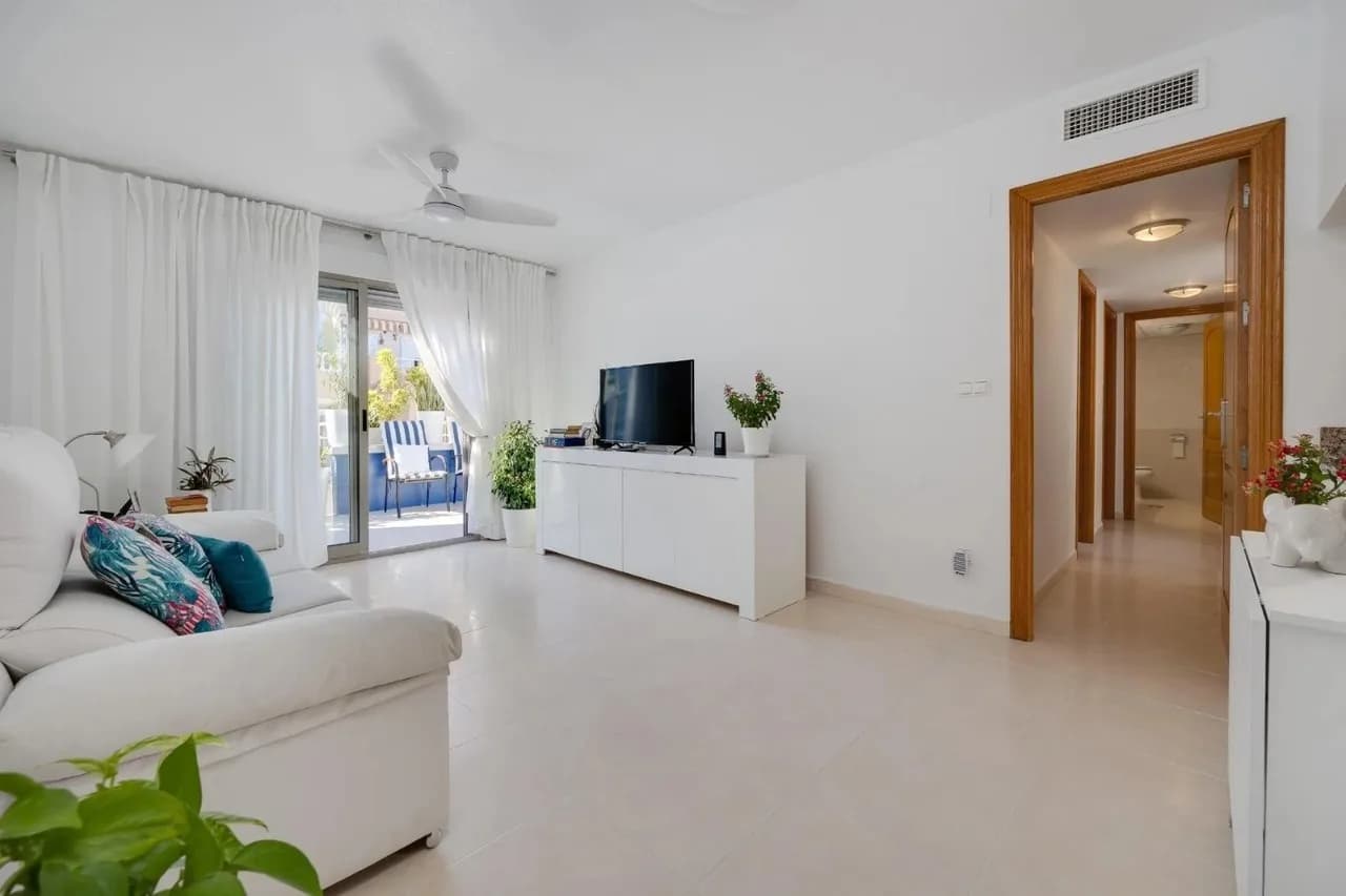 3 Bedroom Villa for Sale in Torrevieja, Alicante - Image 4