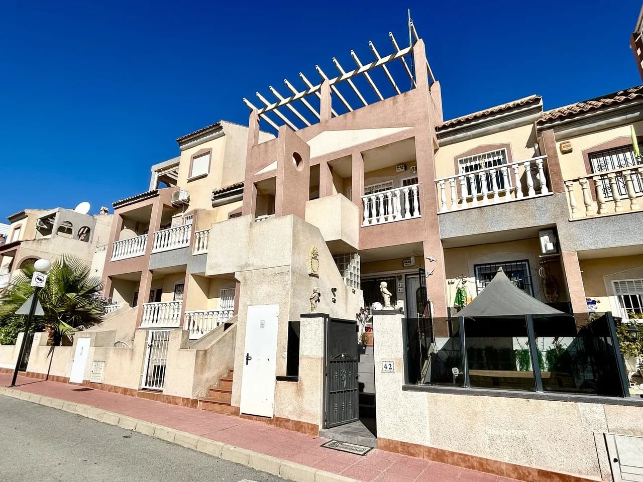 2 Bedroom Apartment for Sale in Villamartin, Alicante